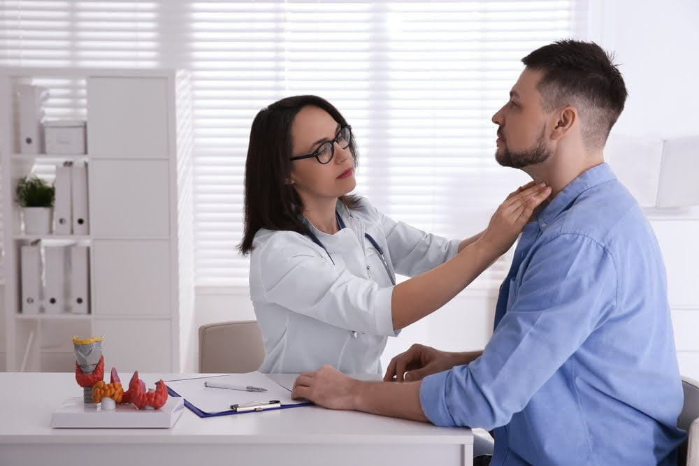 Signs and Symptoms of Thyroid Issues: When to Seek Screening